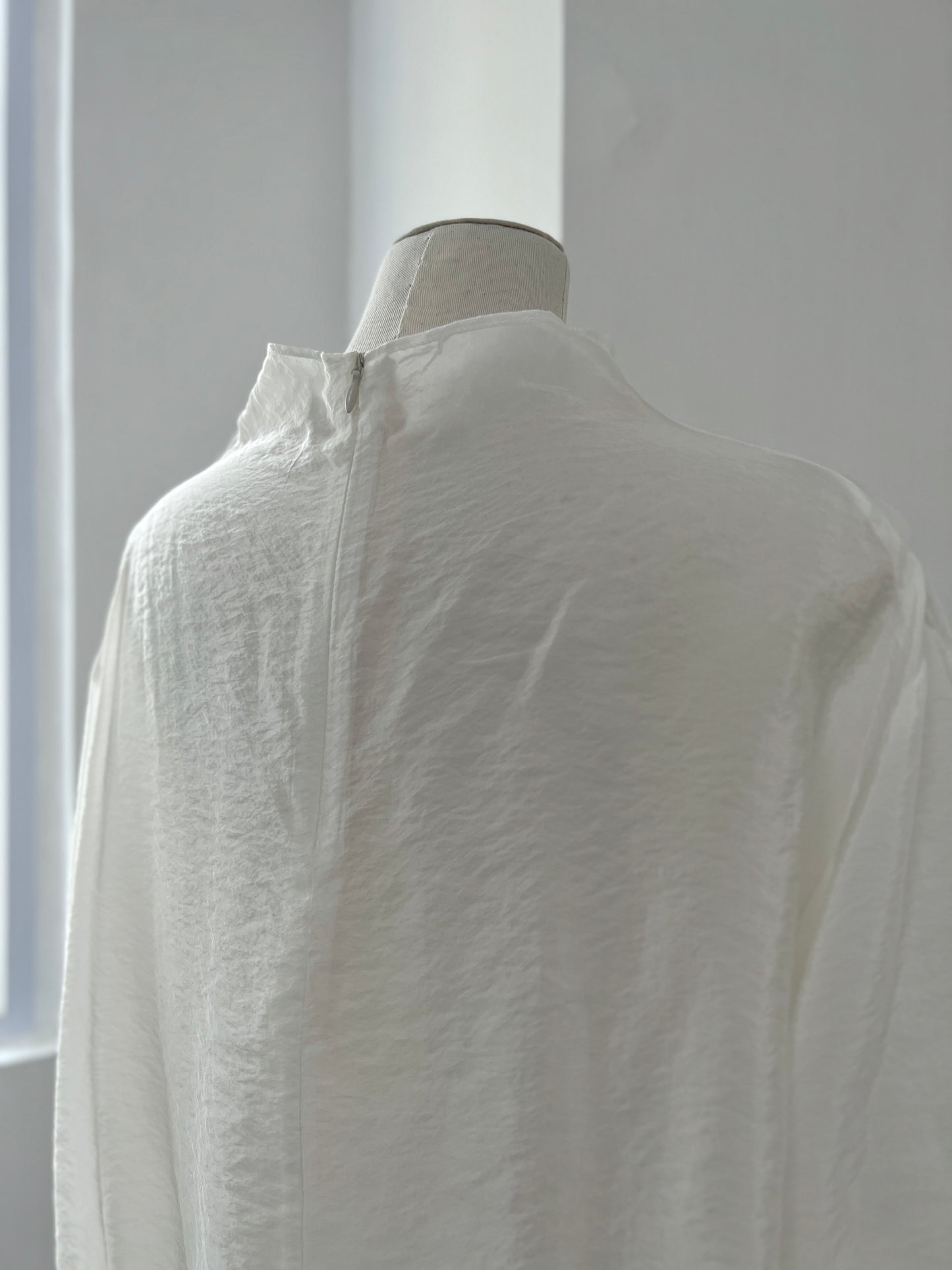 Sold out ✖️9月PO No.23 小立領透視打底衫