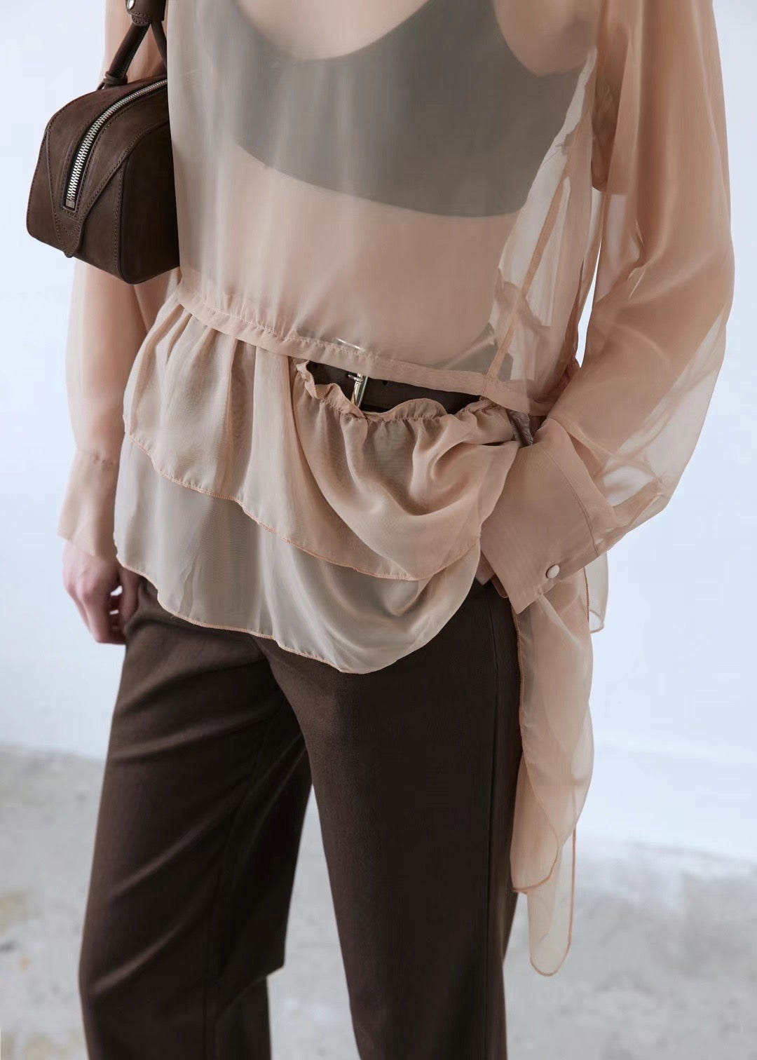 8PO / 0824036 Ruffled See through blouse