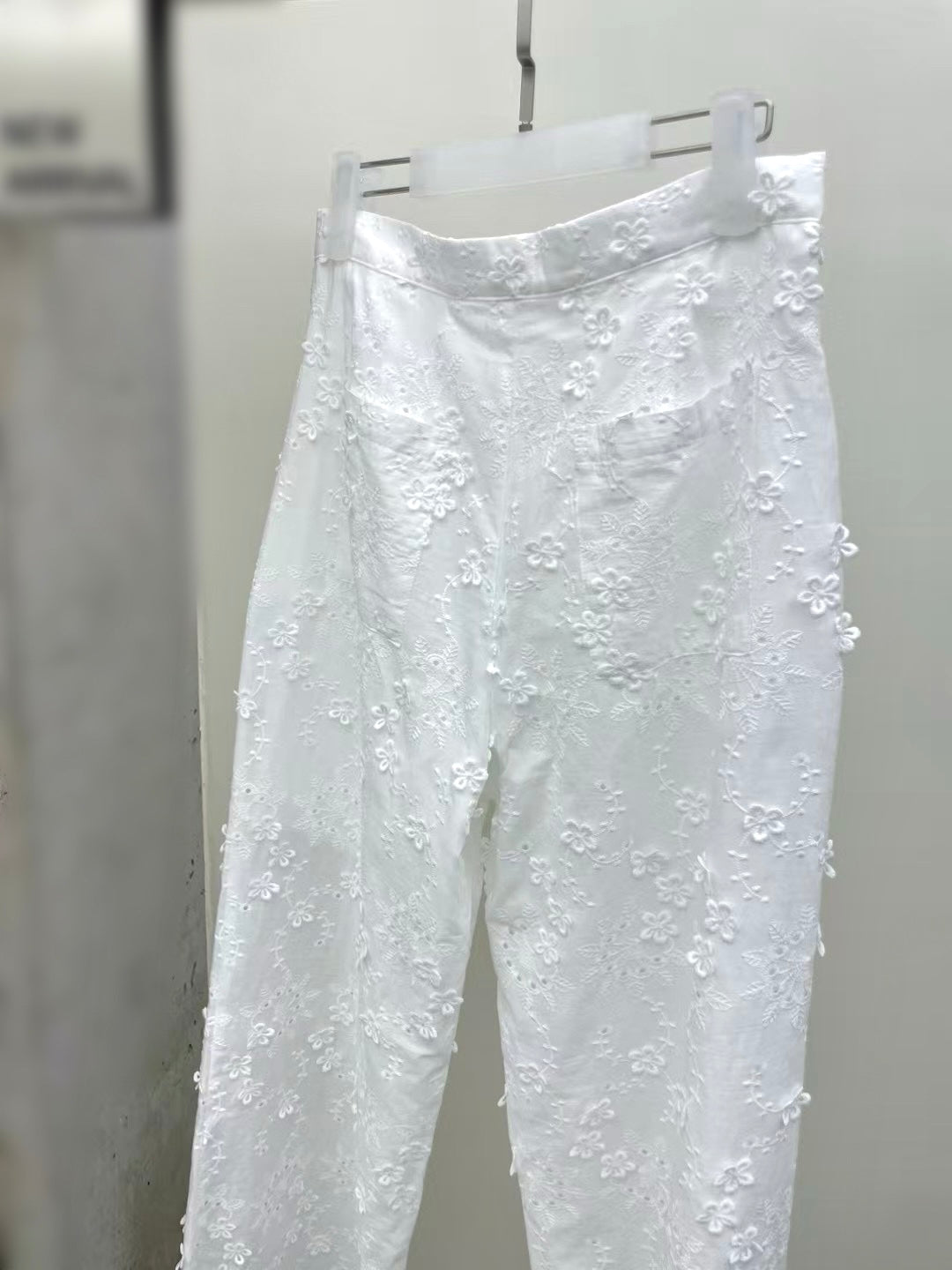 6PO 夏日浪漫🫧 | 06250115 立體花朵喱士長褲(中腰）