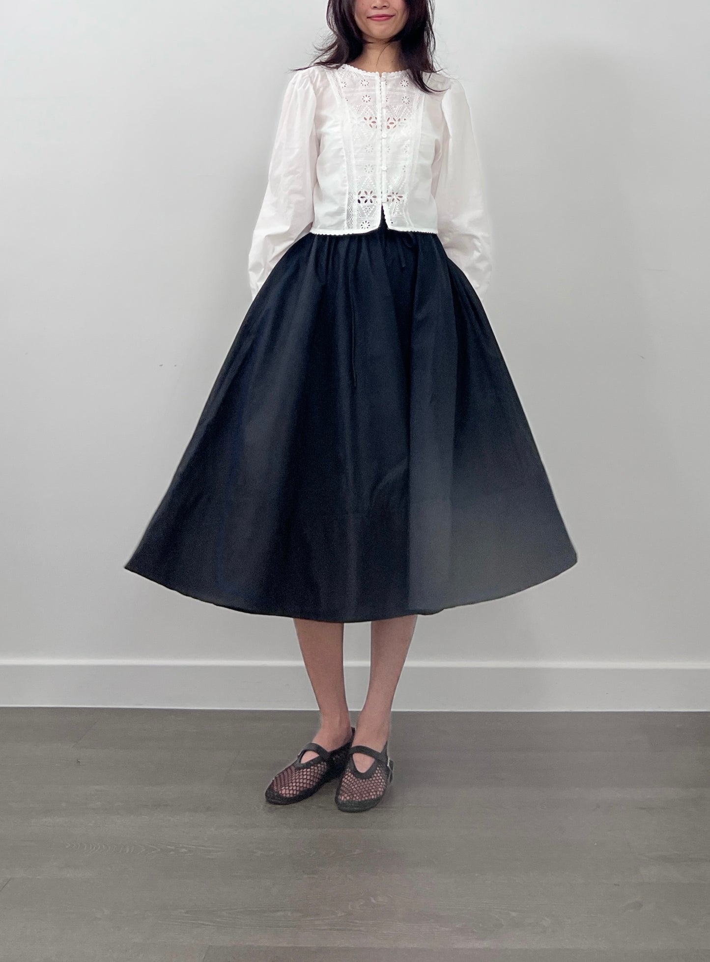 5PO 自留款|0525082 短版Lace Blouse (可前後穿）