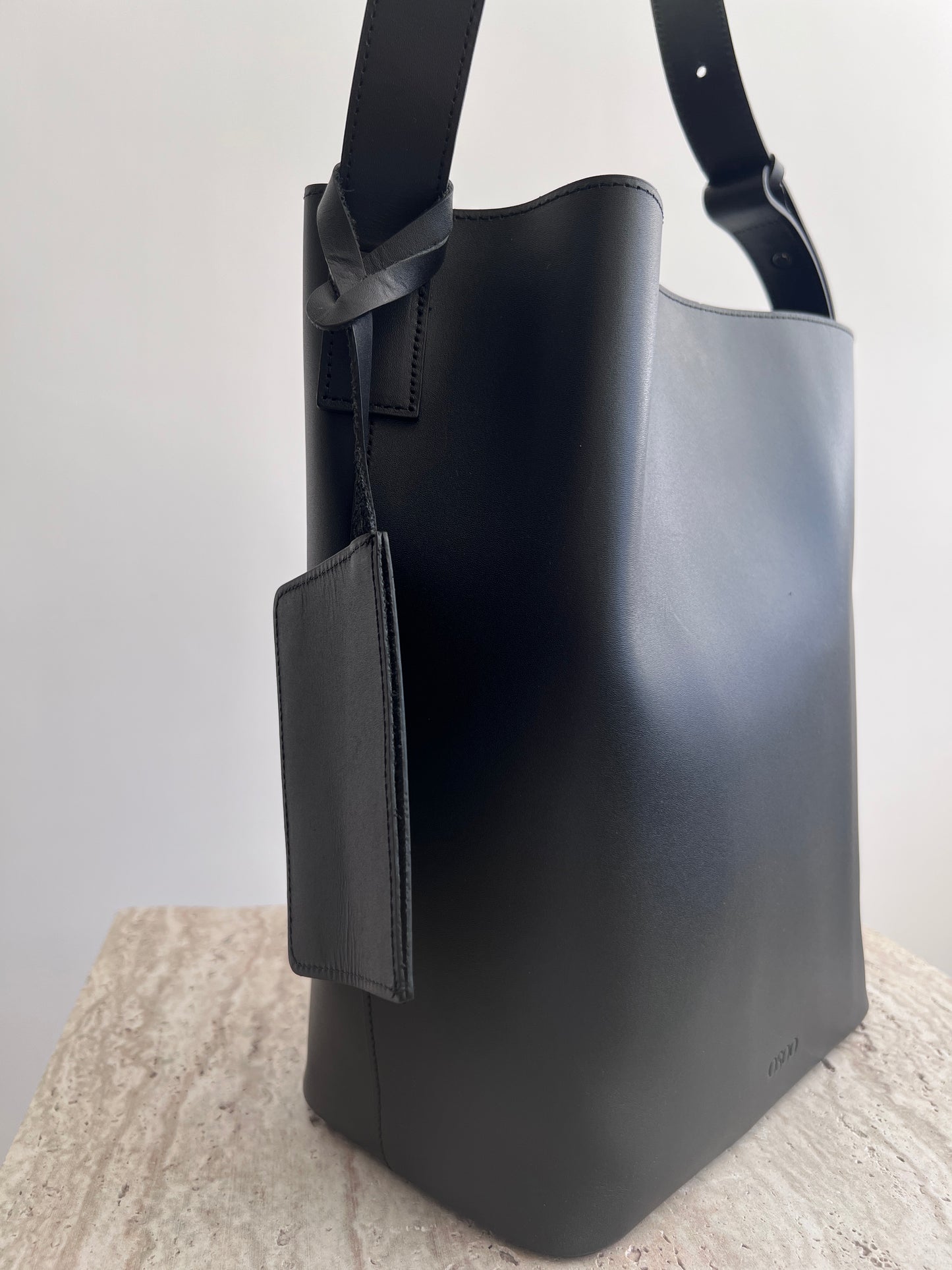 8PO｜BAG0010 Leather bucket bag