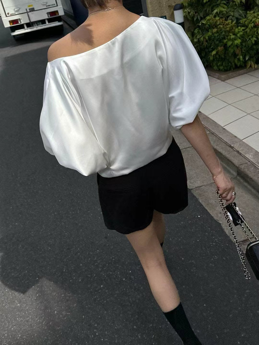 6PO 設計感系列 | 06250122 Satin Puffy top
