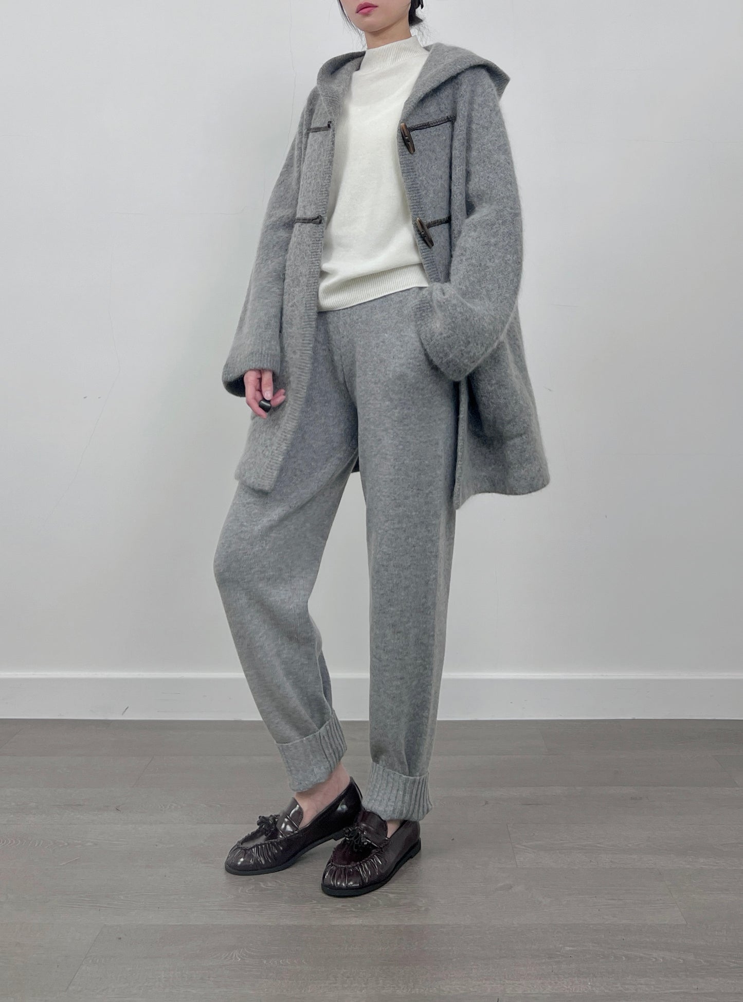 12PO 0120250239 毛毛長cardigan