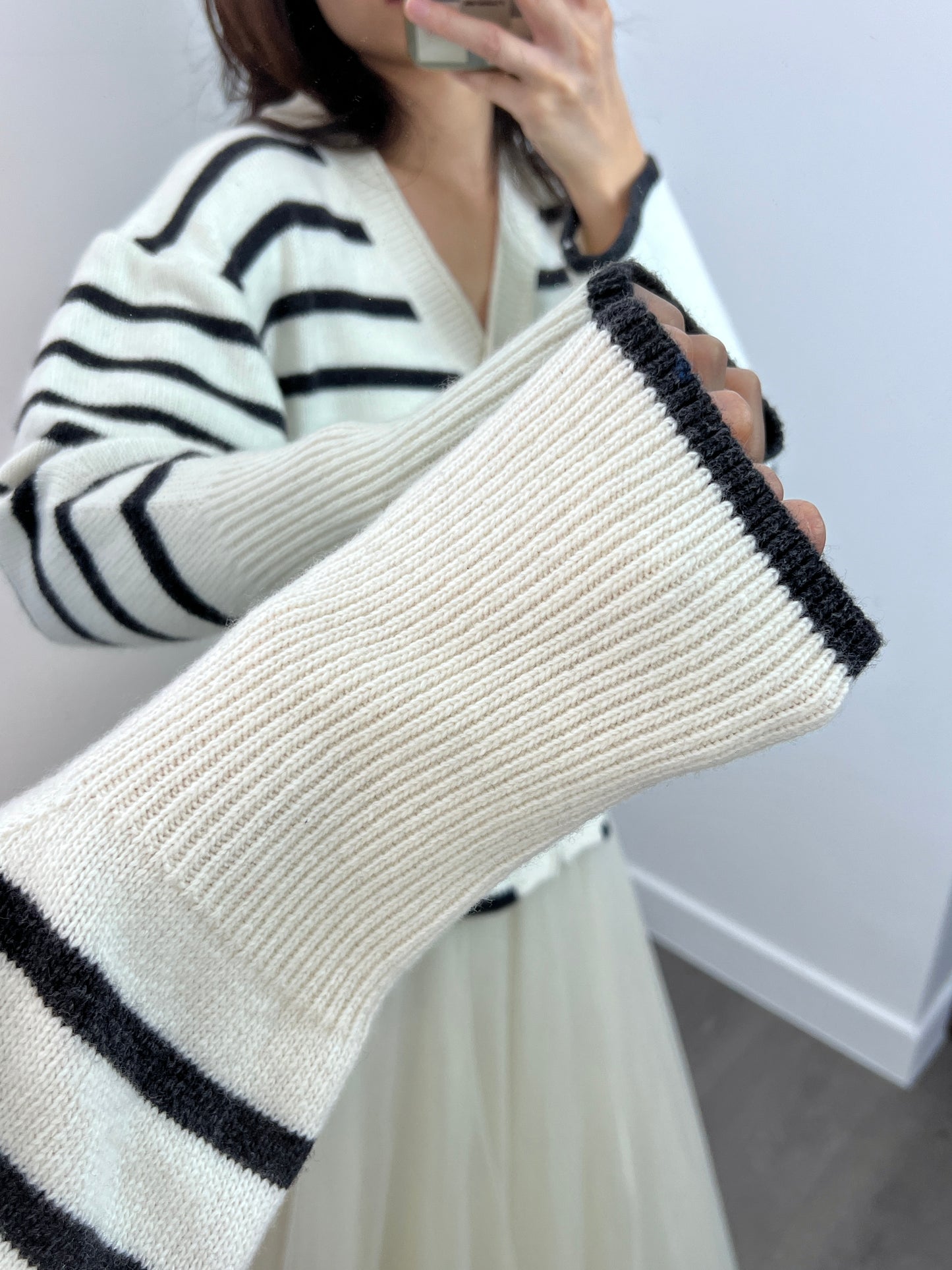 11 PO| 1124096 Cardigan