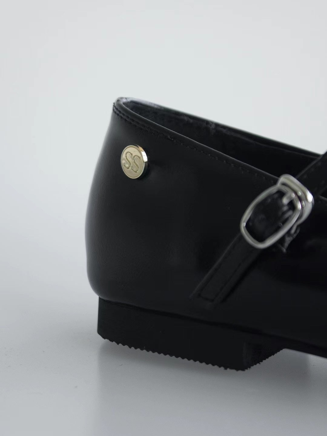 03 Mary Jane flats