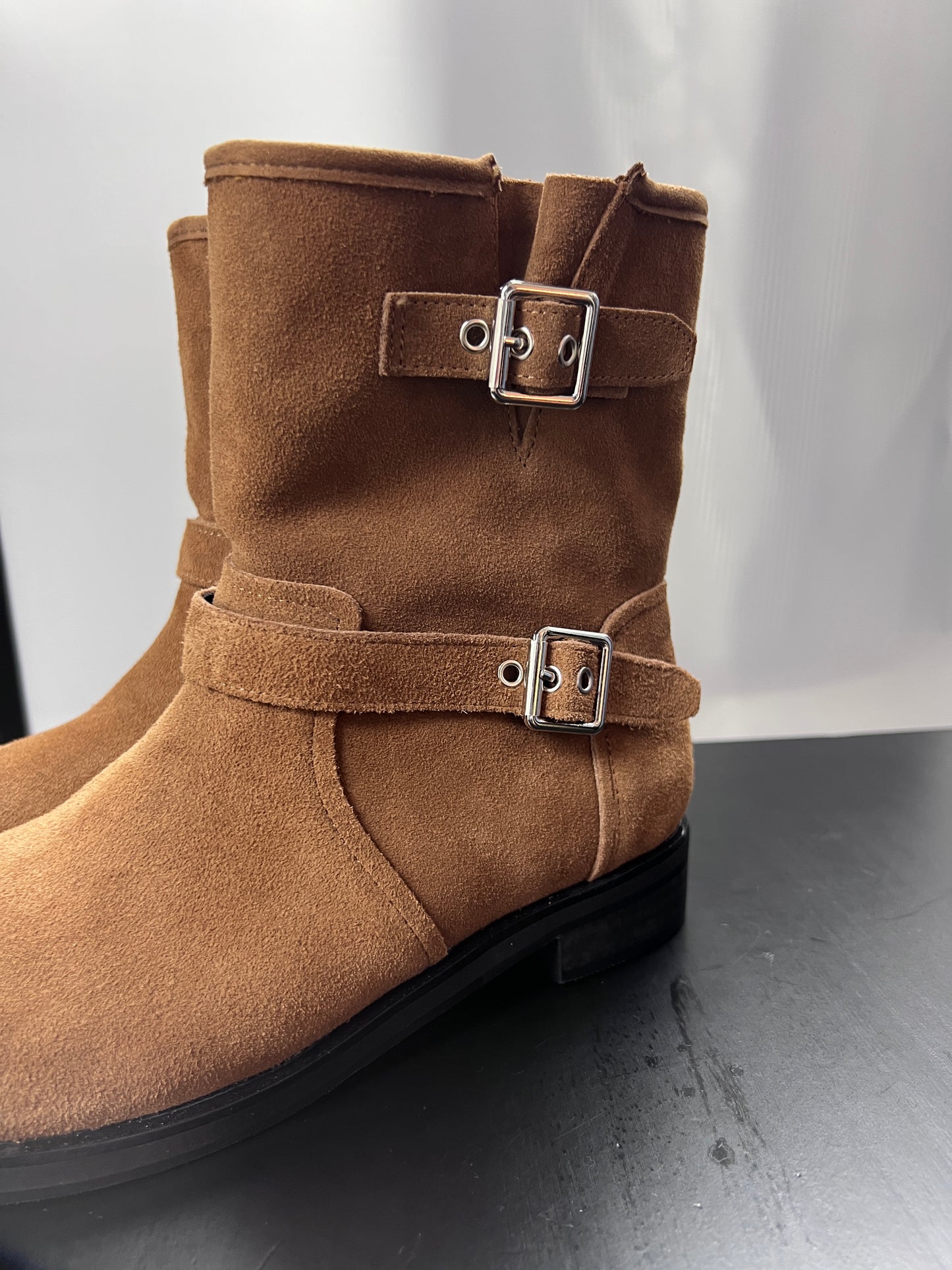 5PO 
| SH0046 自留款✨ 麂皮Biker 短boots
