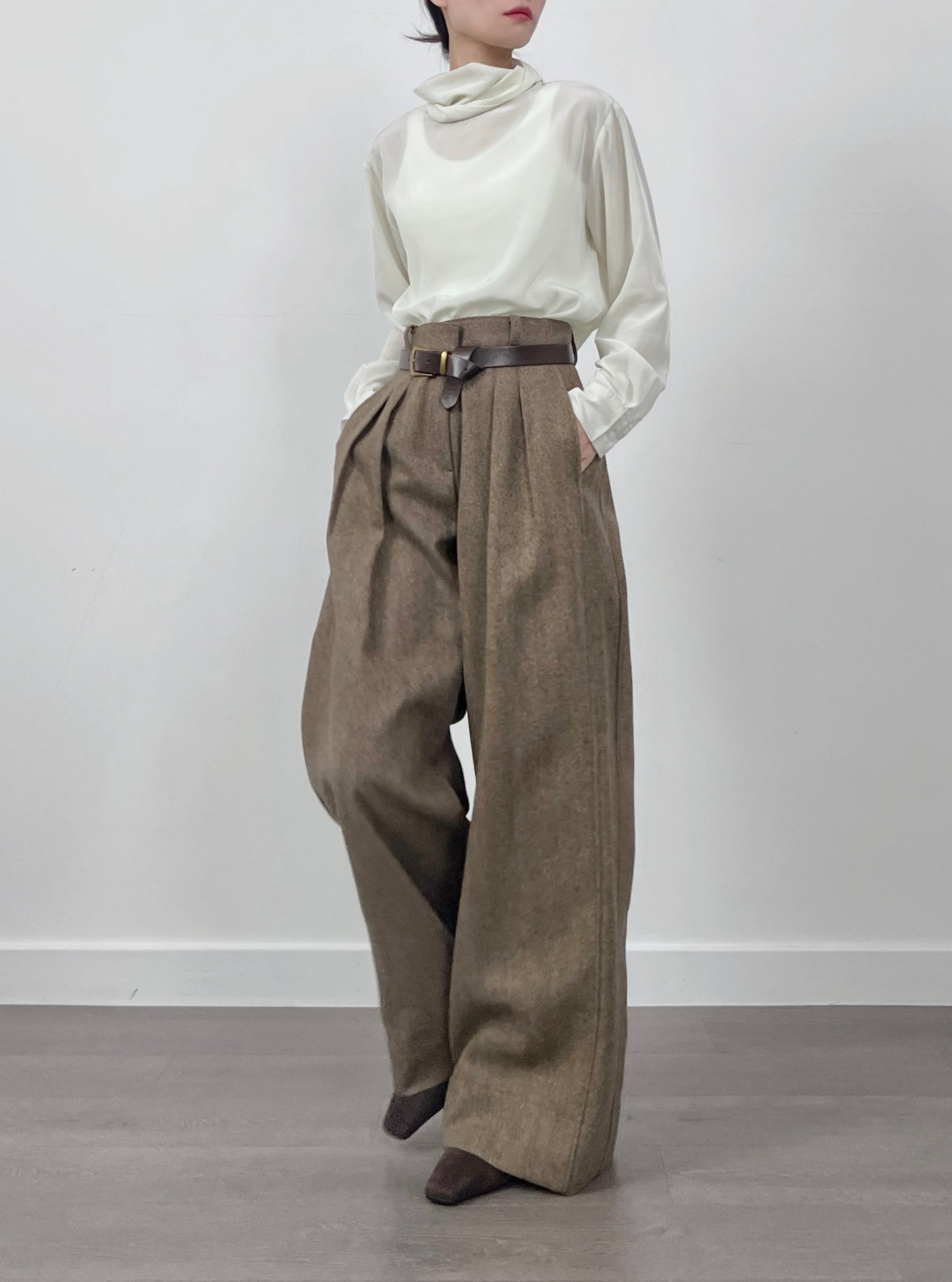 12PO 0120250242 tie neck blouse