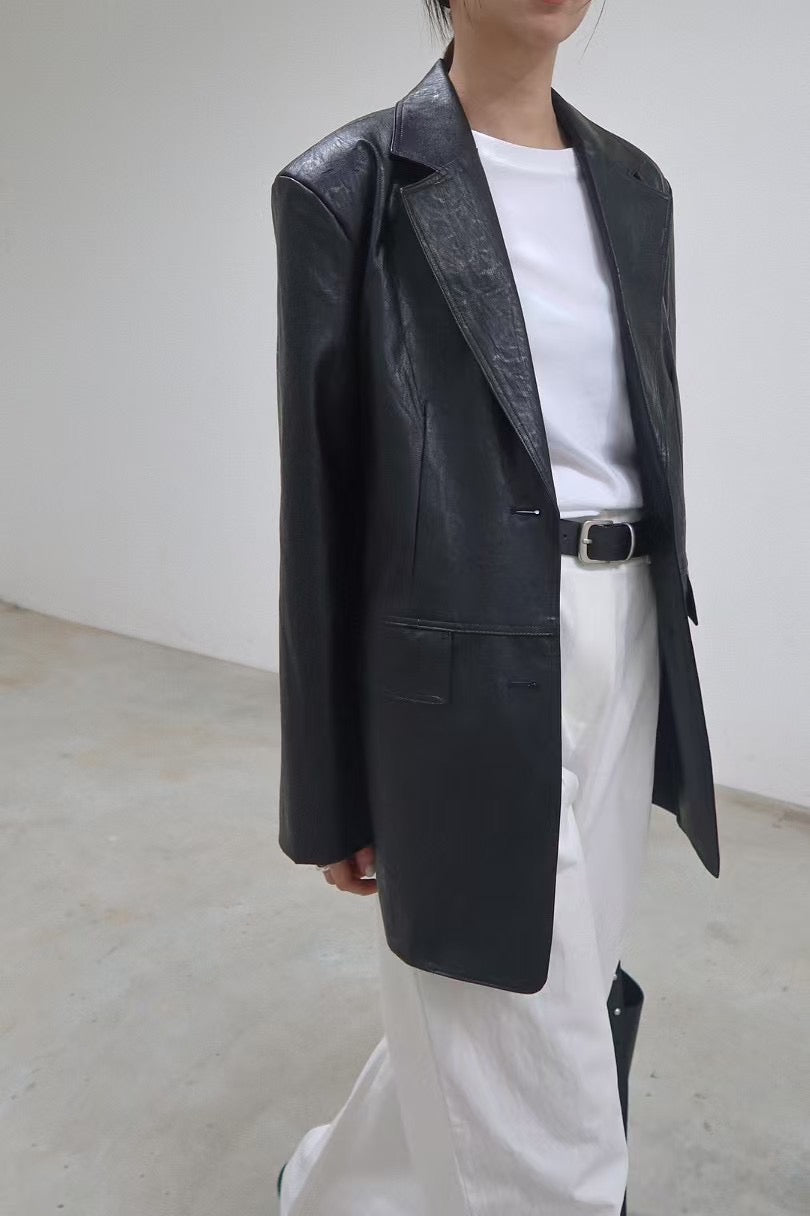 3 PO 有型款｜0325047 Faux Leather 西裝外套（輕身）
