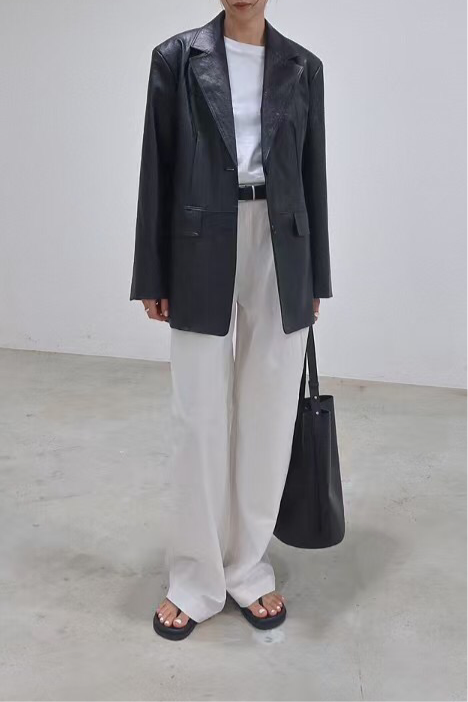 3 PO 有型款｜0325047 Faux Leather 西裝外套（輕身）