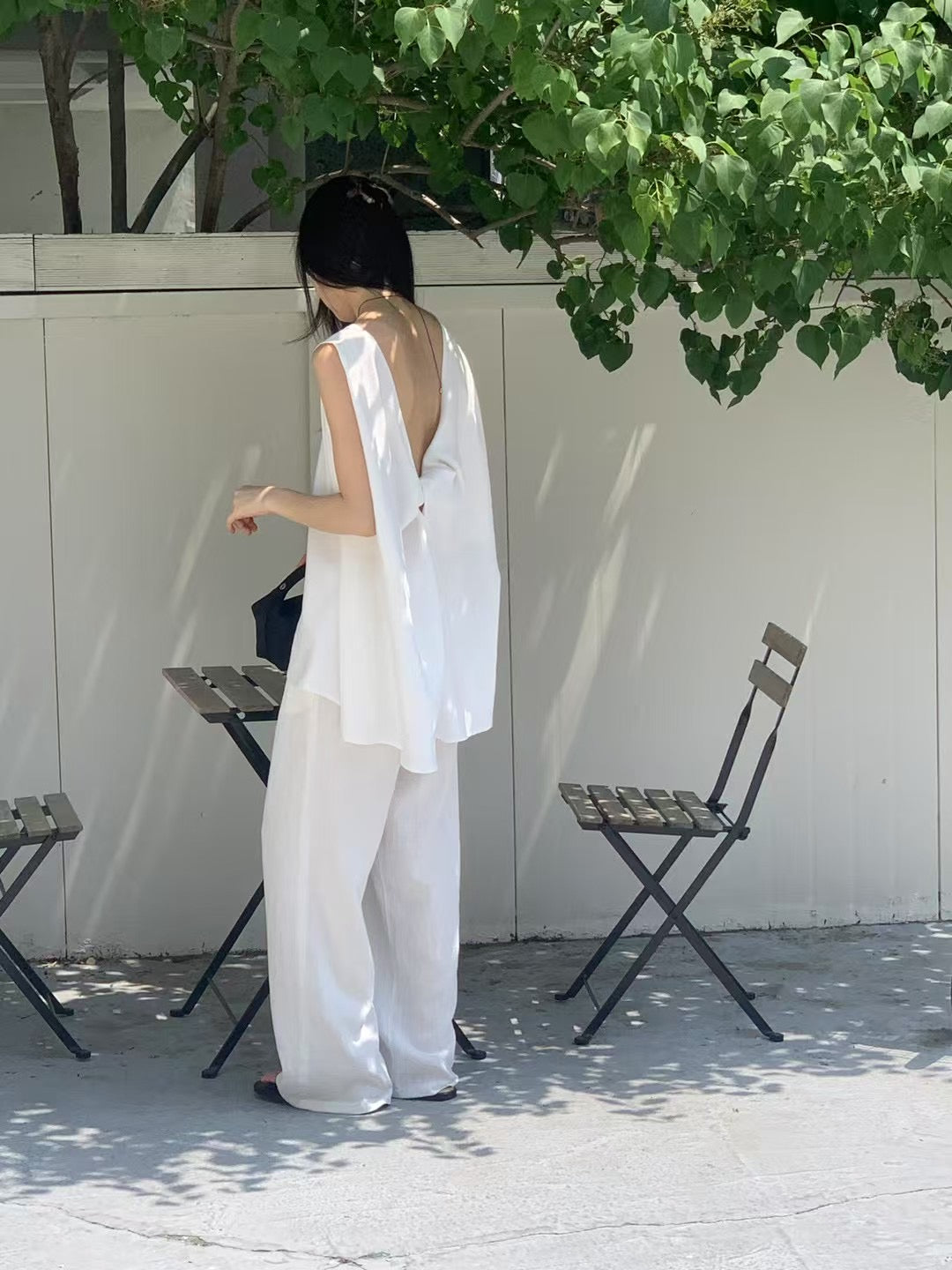 6PO 復活款 ｜06250109  大露背Twist blouse