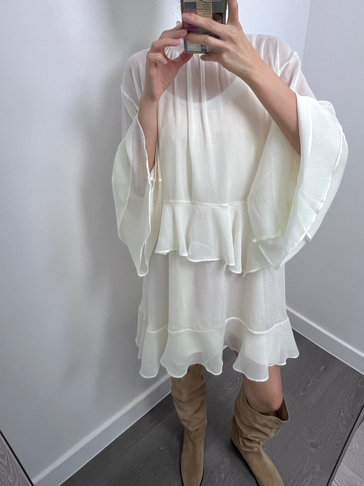 8PO / 0824042 Chiffon ruffled cutout dress