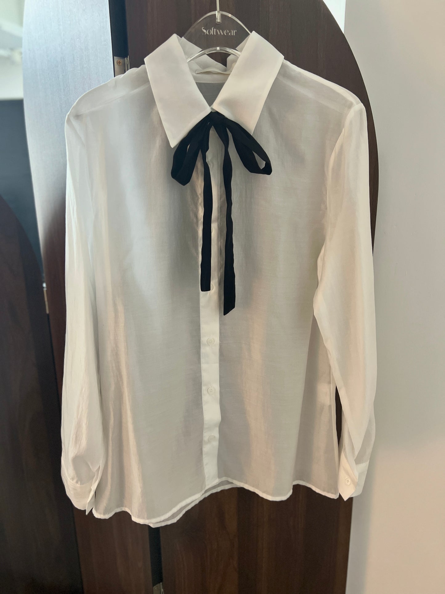 Sold out 24 Spring Calssy See through shirt ( with tie)