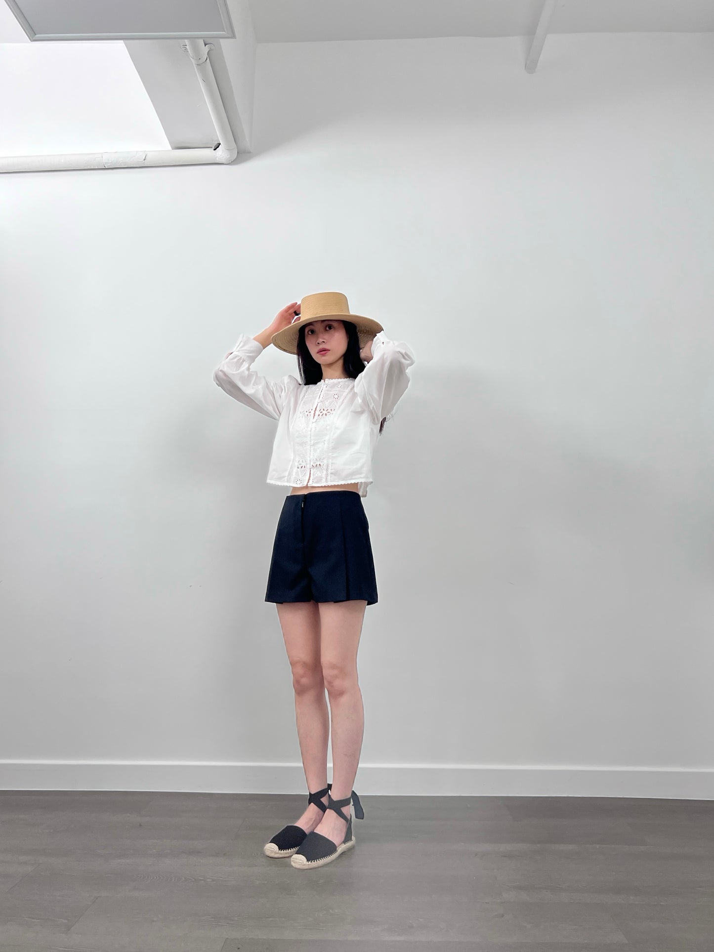 5PO 自留款|0525082 短版Lace Blouse (可前後穿）