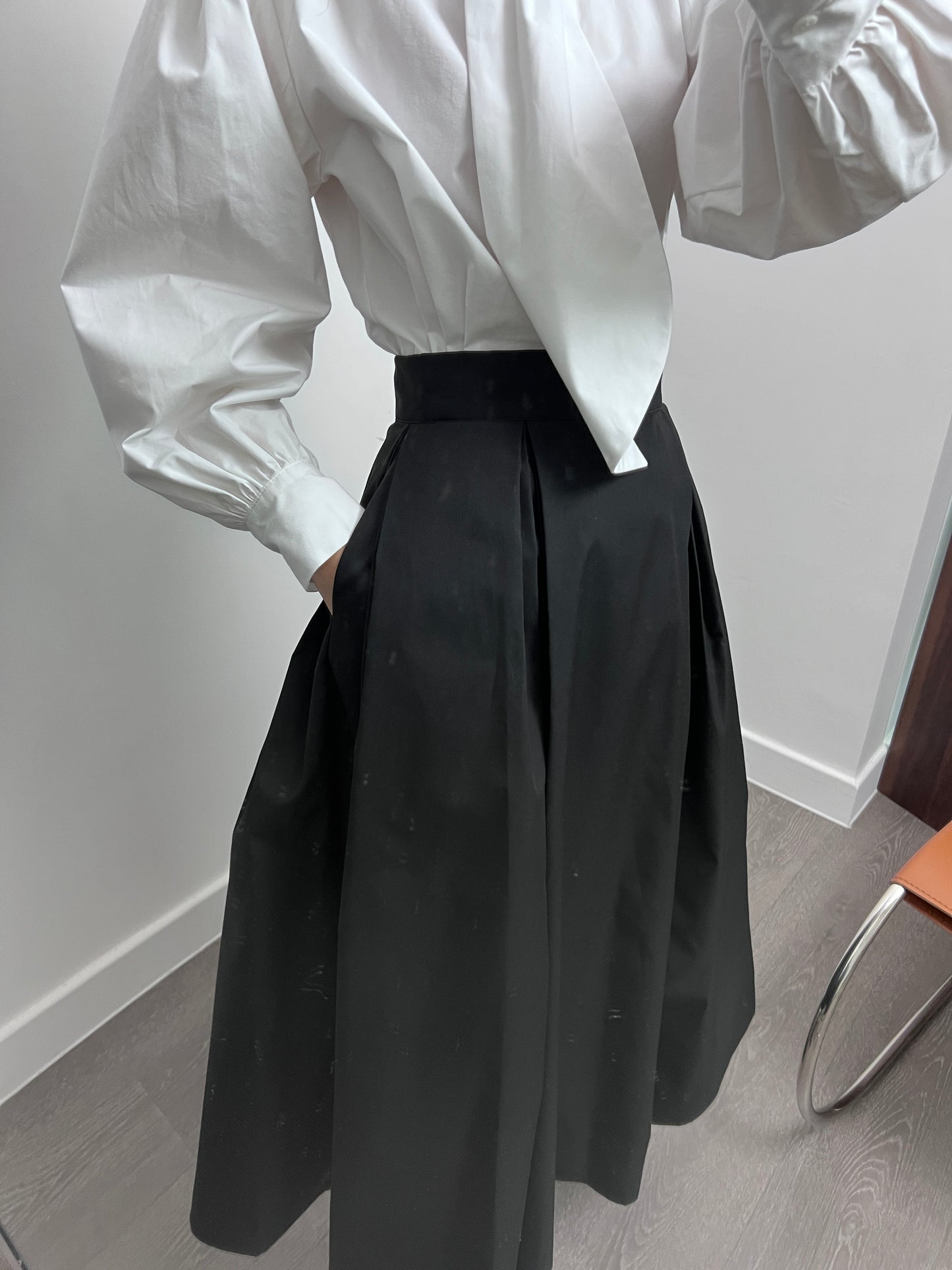 11 PO| 1124099 Audrey midi skirt