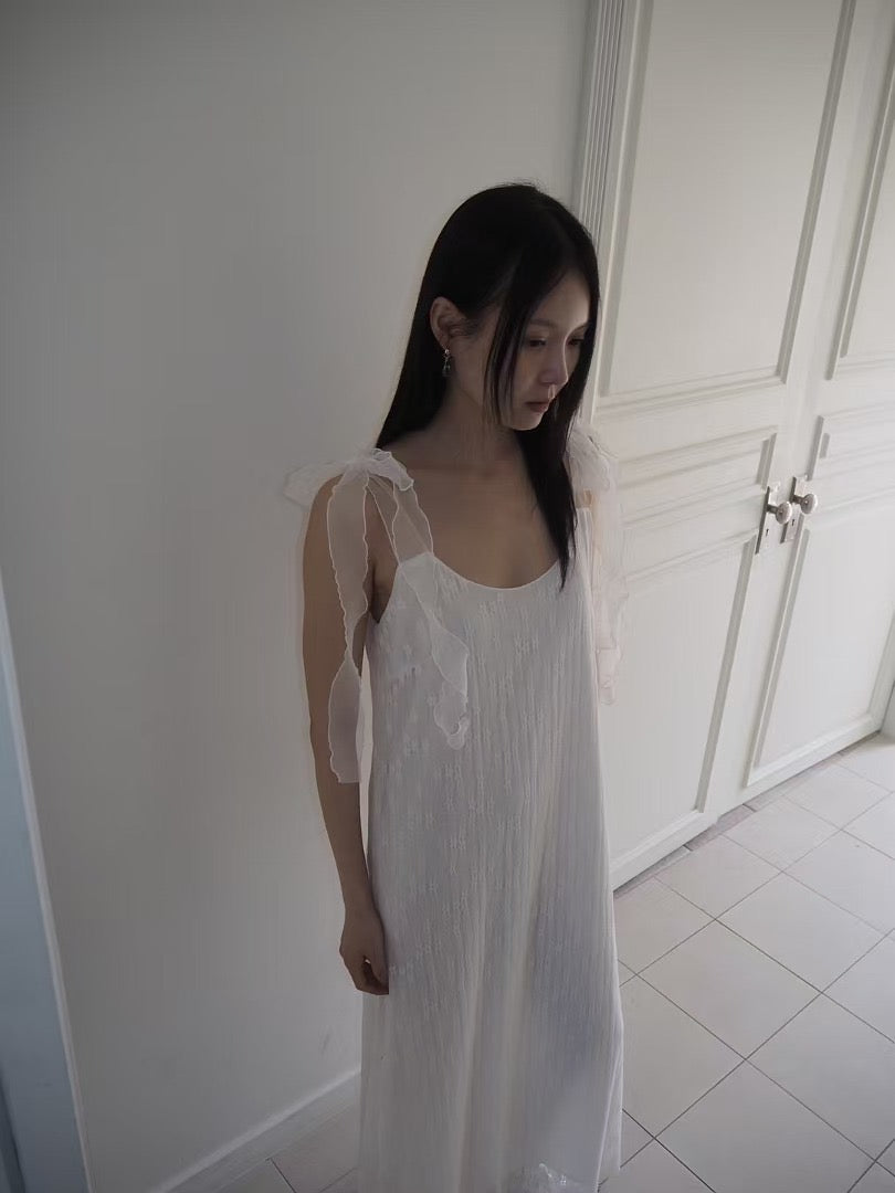 6PO 夏日浪漫🫧｜06250105 蝴蝶肩綁帶連身裙