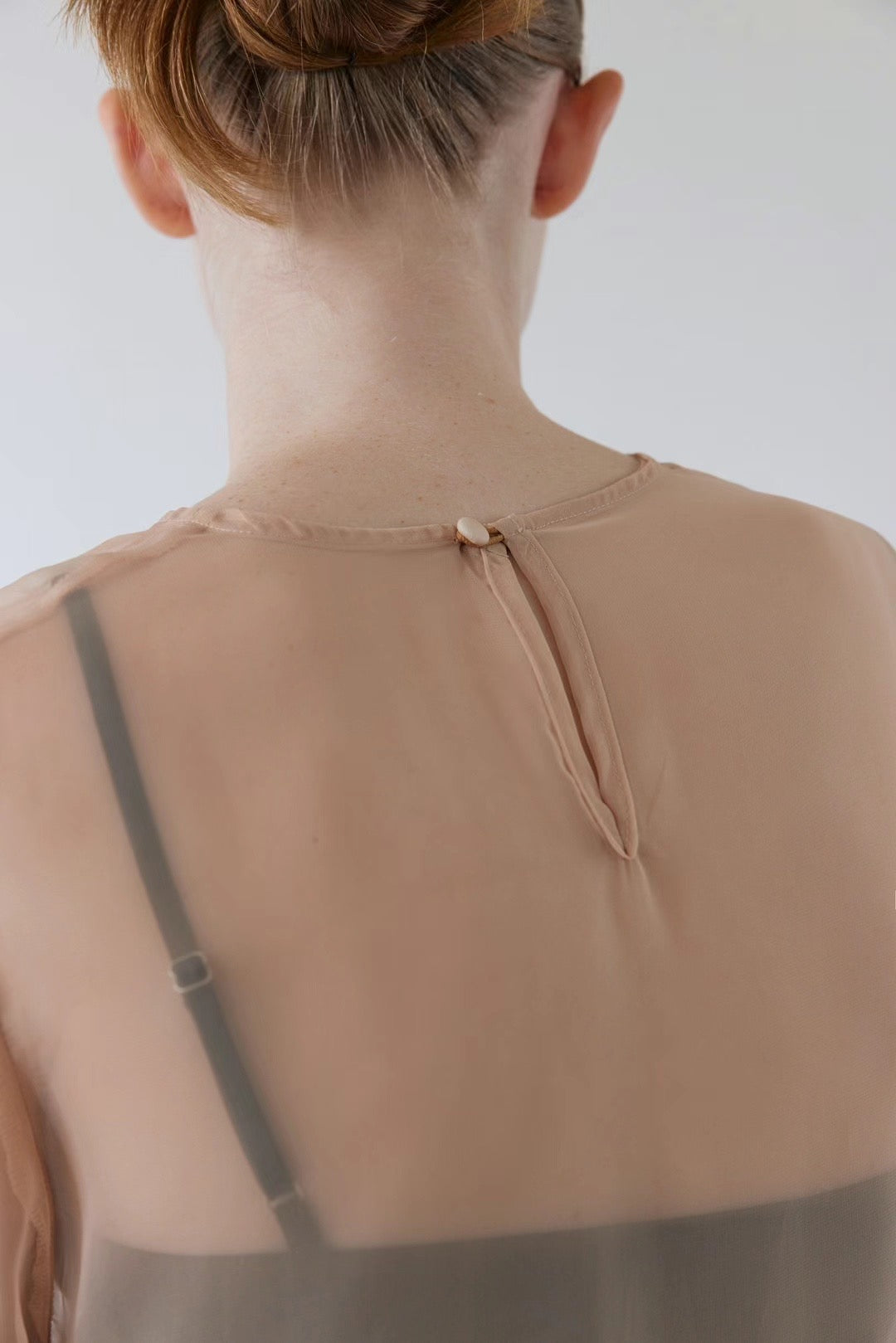 8PO / 0824036 Ruffled See through blouse