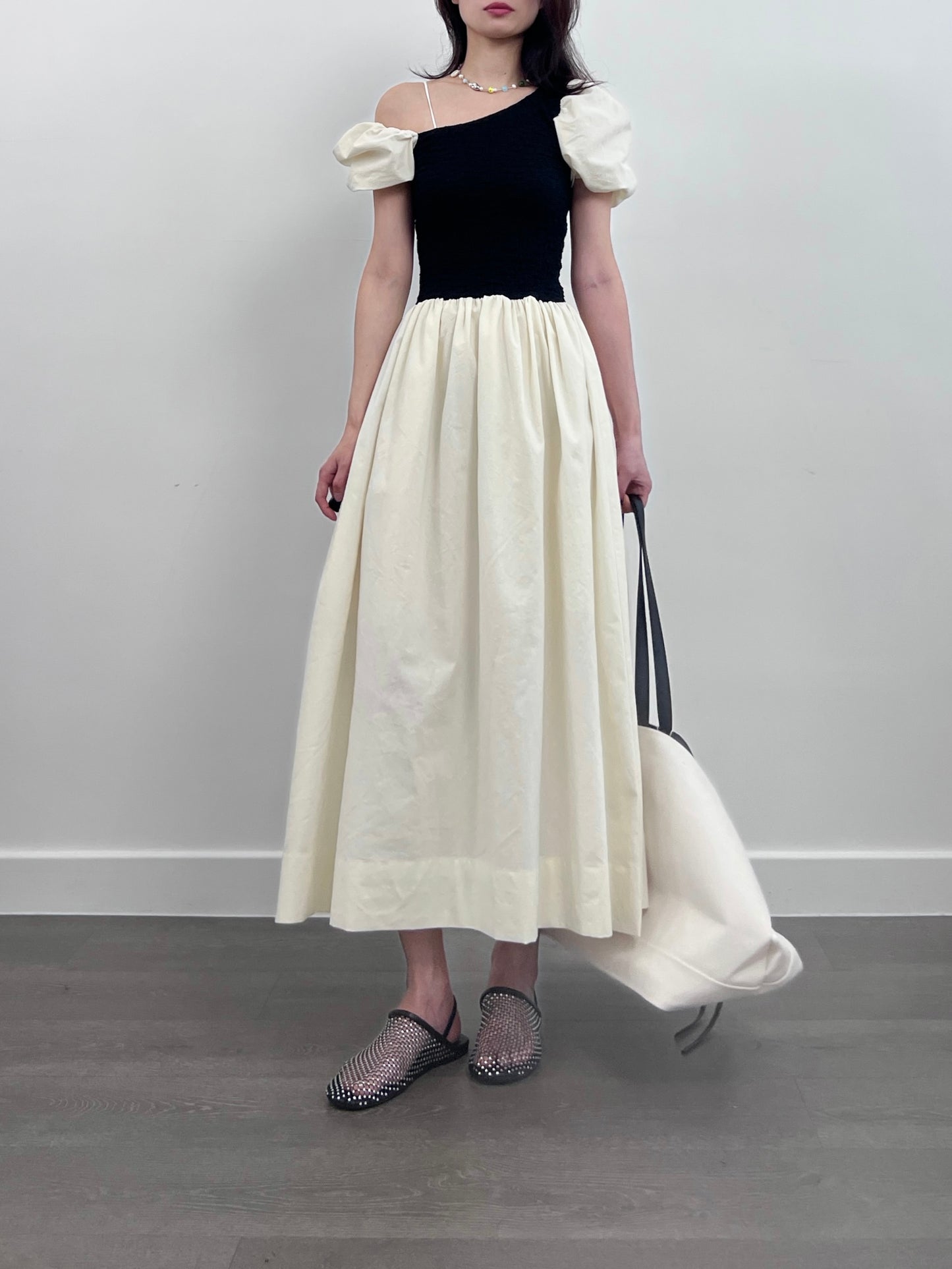 5PO 夏季打卡裙系列|0525083 One shoulder Puff sleeve dress