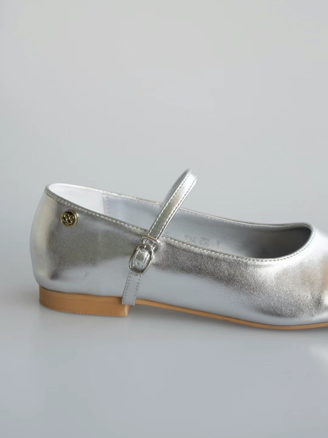 03 Mary Jane flats