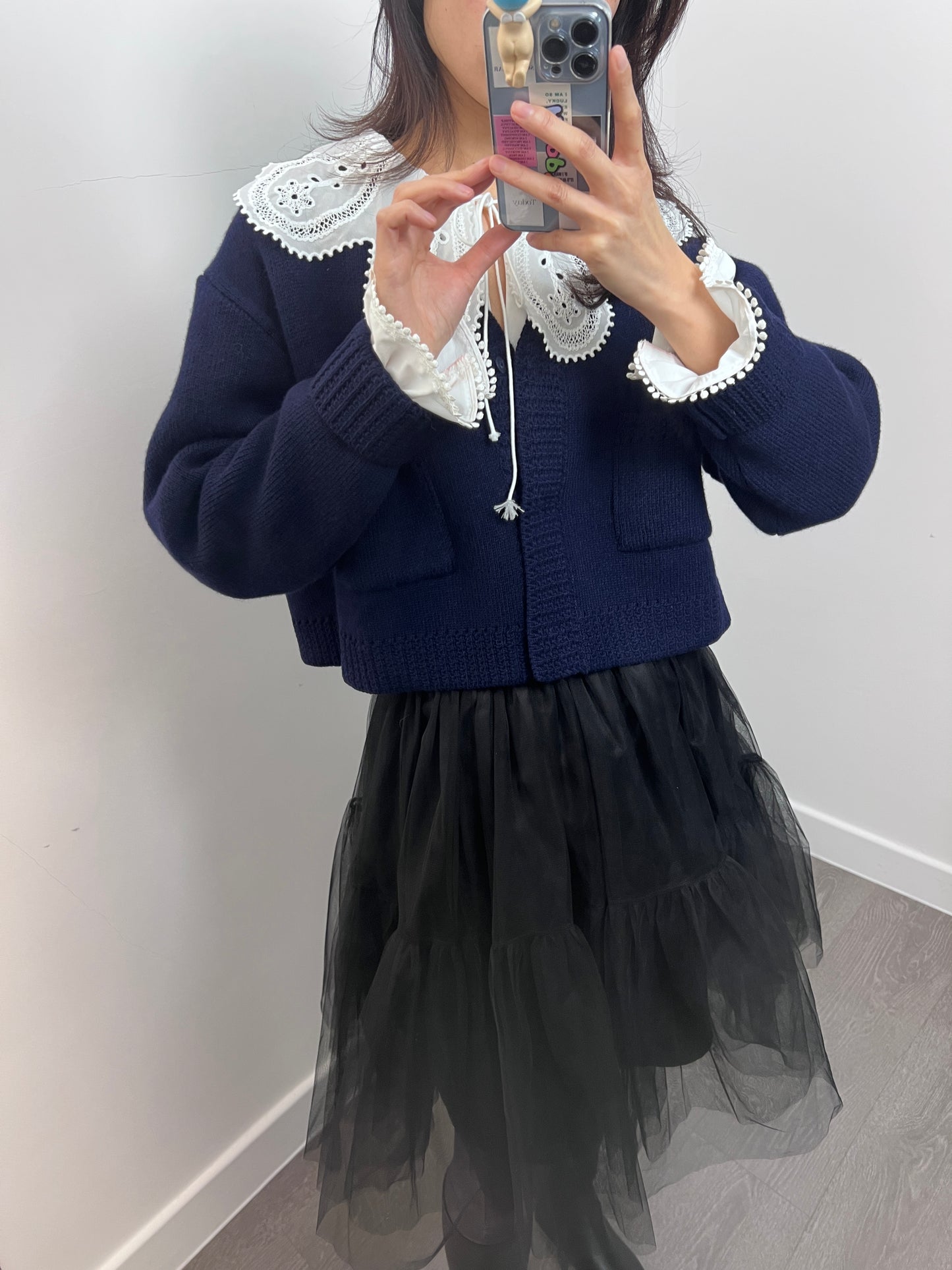 JanPO New Year’s Capsule  |  0125015 Vneck cropped cardigan
