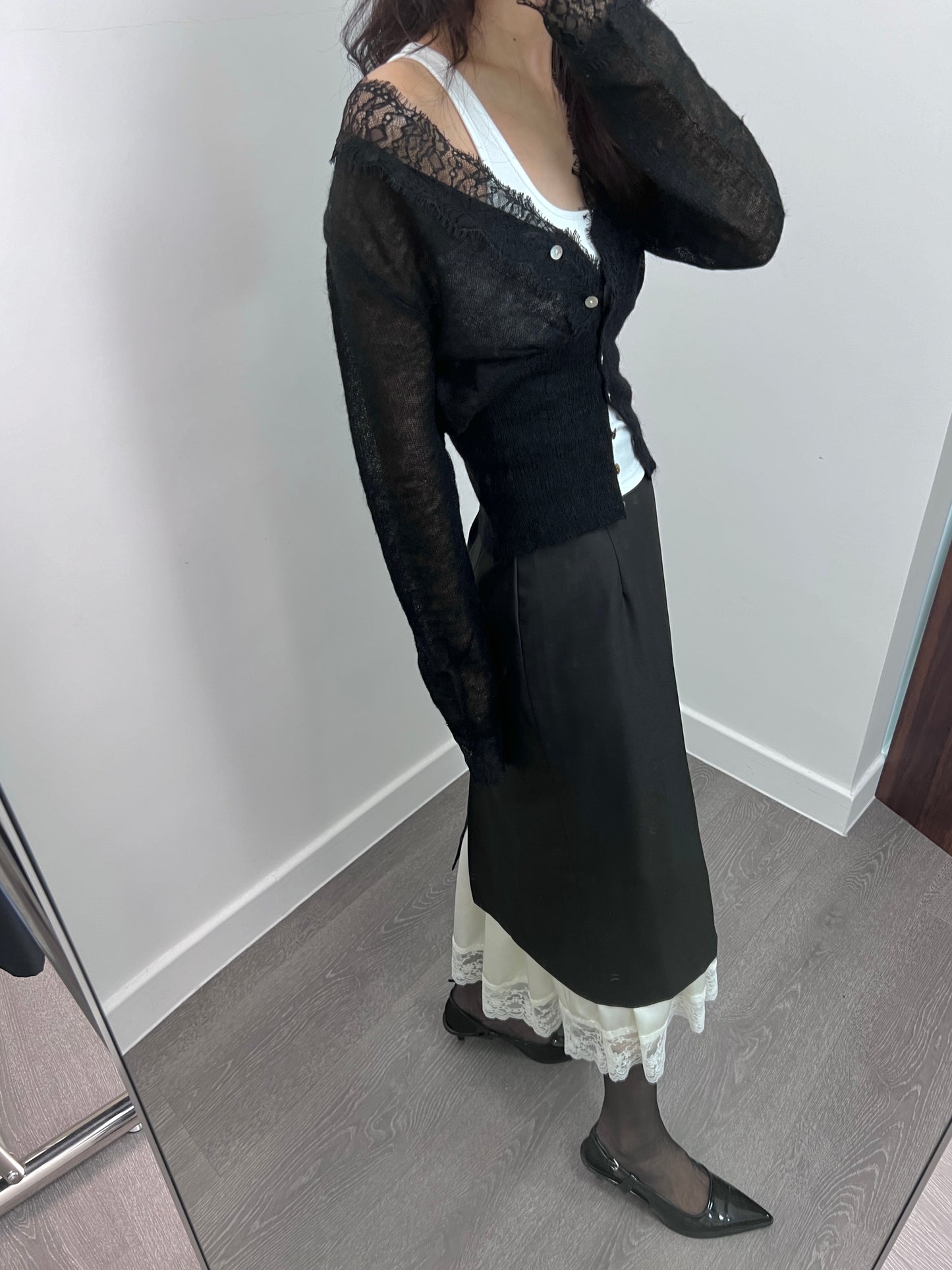 11 PO| 1124095 Lace Cardigan