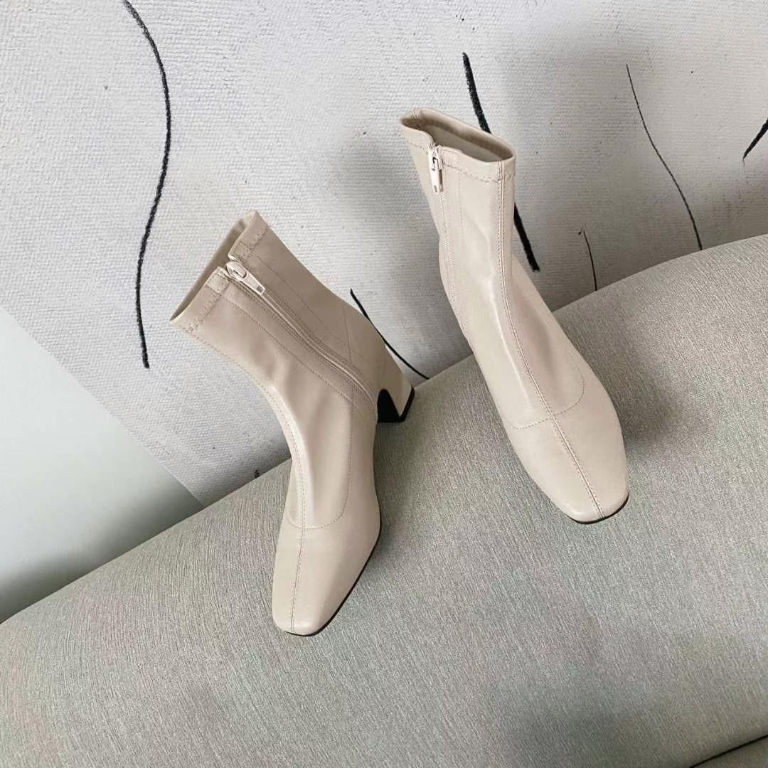 Sold out ✖️51 韓國熱賣經典款｜真皮（牛皮）貼腳型小短靴 / 5cm , 3cm