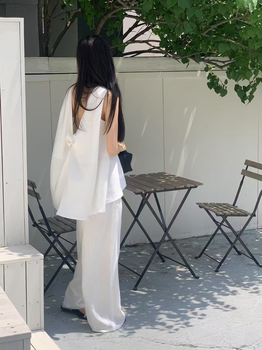 6PO 復活款 ｜06250109  大露背Twist blouse