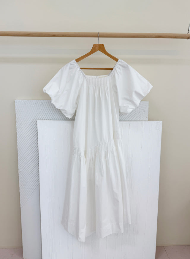 5PO |0525080 高質系列/ Puff sleeve White dress