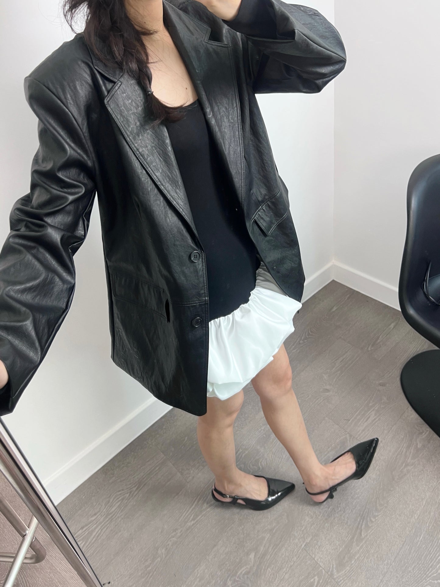 3 PO 有型款｜0325047 Faux Leather 西裝外套（輕身）