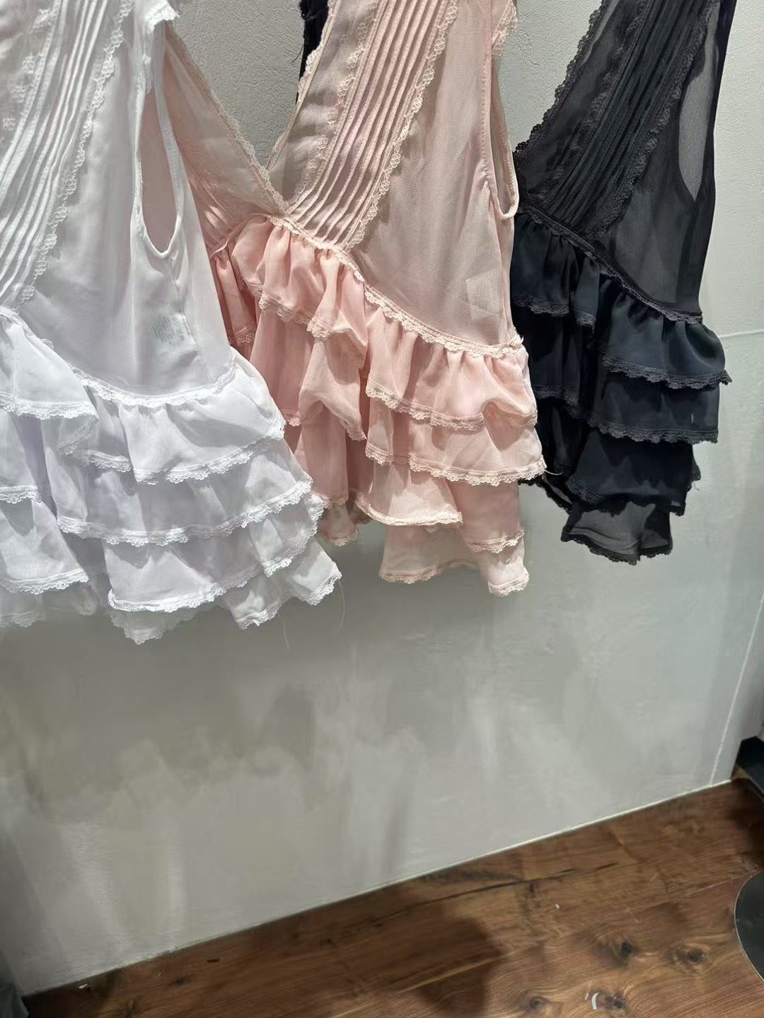 5PO
  超級熱賣款|0525086 美感飄逸Ruffles top