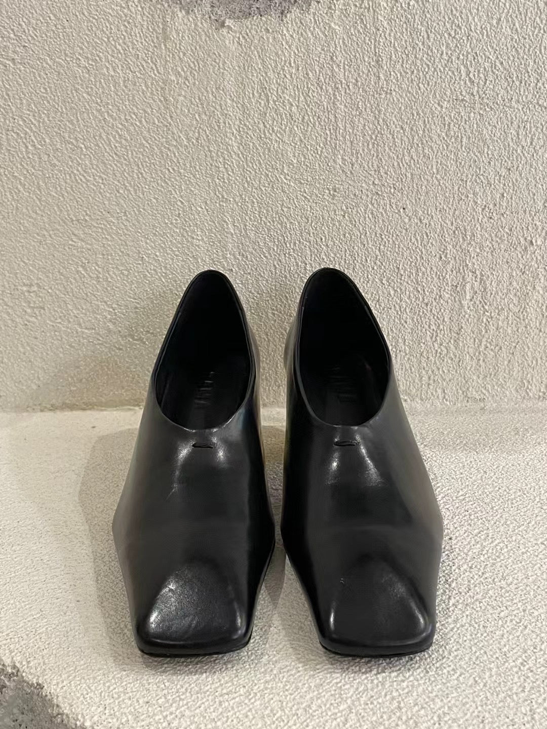 3PO | SH0041 Minimal style square-toe pumps（ 小牛皮）