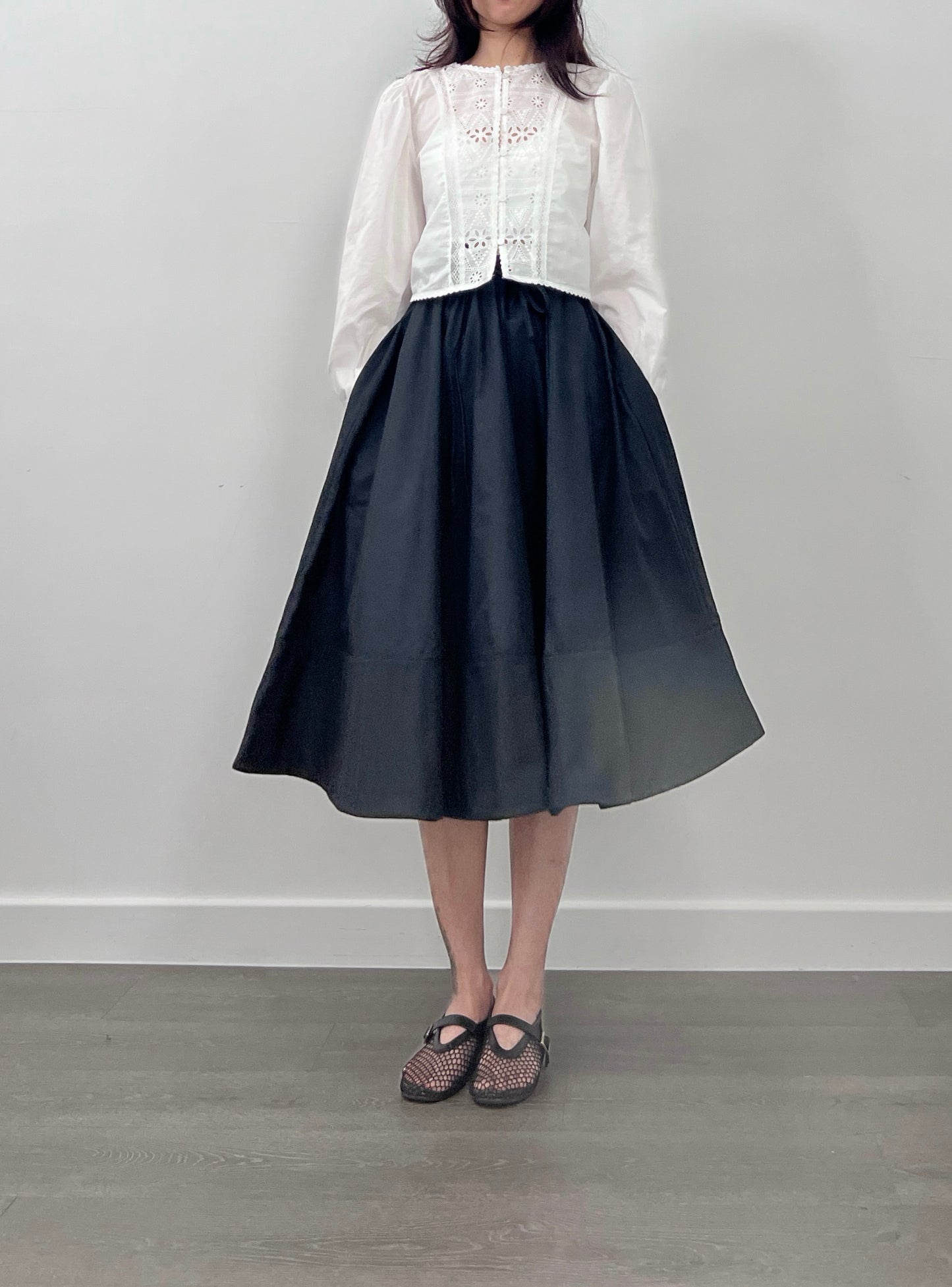 5PO 自留款|0525082 短版Lace Blouse (可前後穿）
