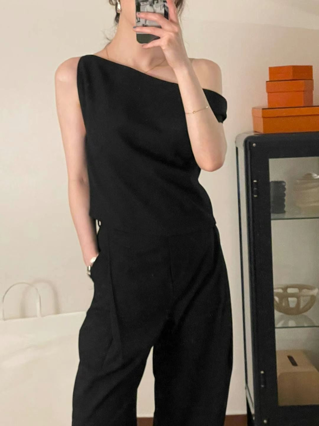 Sold out ✖️6PO No.21 one shoulder top