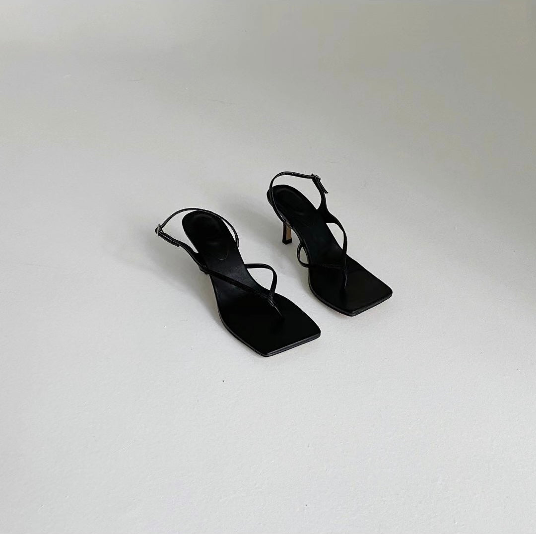 Minimalist slender straps sandals